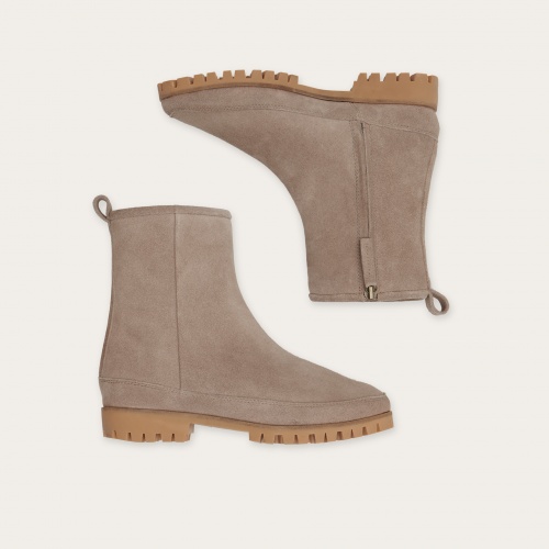 Saviv boots, grey velvet | Balagan Studio