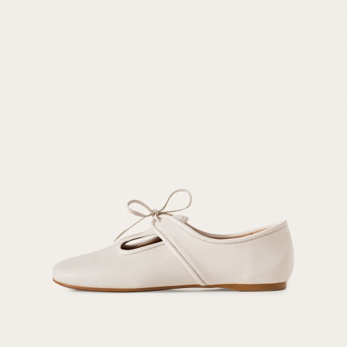 Parpar Flats, cream | Balagan Studio