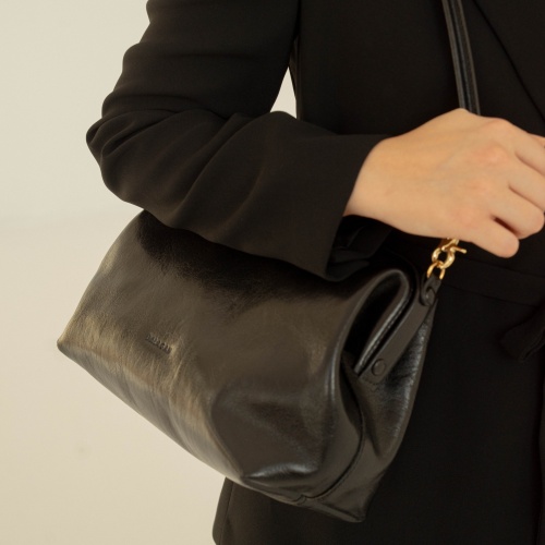 Rofe Bag L, glossy black OUTLET | Balagan Studio