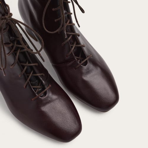 Victoria Boots, mahogany | Balagan Studio
