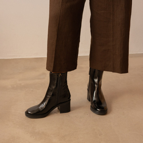 Teken Boots, glossy black | Balagan Studio